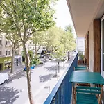 Cosy 1Bd Apart With Balcony For 4